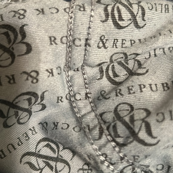 ROCK & REPUBLIC DARK WASH JEANS - Picture 4 of 8